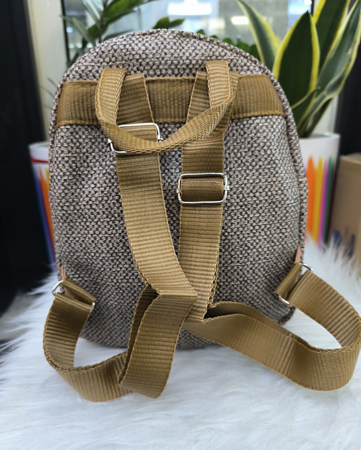 مینی کوله پشتی چرم طرح کنف