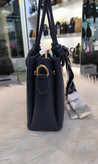 کیف دخترونه دستی ودوشی جنس چرم خارجی سه محفظه ای دارای بند بلند