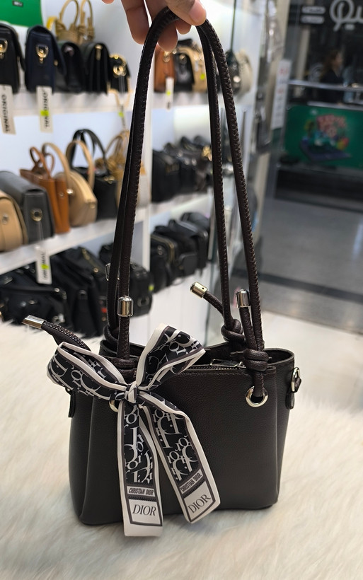 کیف دستی ودوشی دخترانه جنس چرم خارجی سه محفظه ای